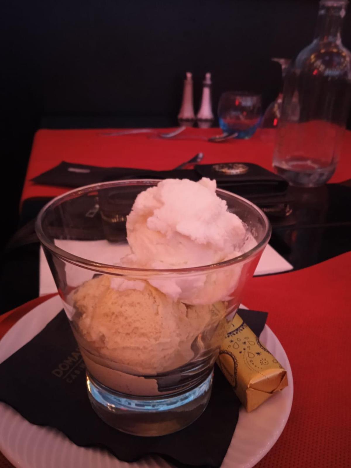 Au Charme Du Lac Espace Bien Etre Et Piscine Chauffe Proche Parc Et Restaurant Du Casino 弗尔黎祖 外观 照片