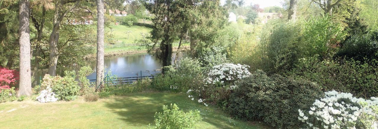 Au Charme Du Lac Espace Bien Etre Et Piscine Chauffe Proche Parc Et Restaurant Du Casino 弗尔黎祖 外观 照片